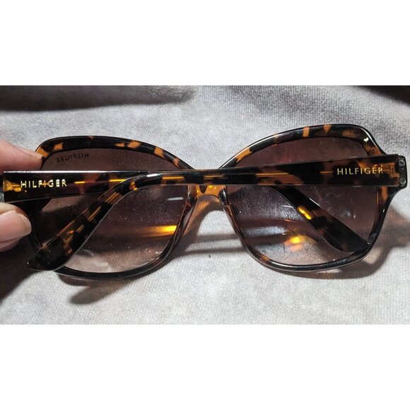 Tommy Hilfiger Retro Tortoise Sunglasses main image 8